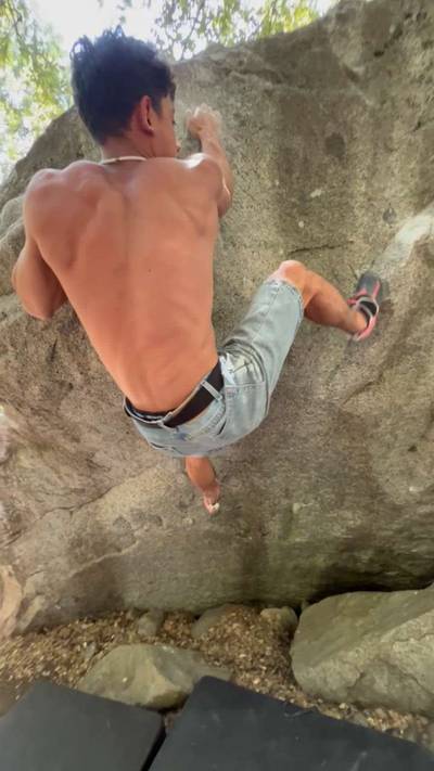 Tendons Give v4, Yosemite Valley - Beta Video from CalitoClimbs