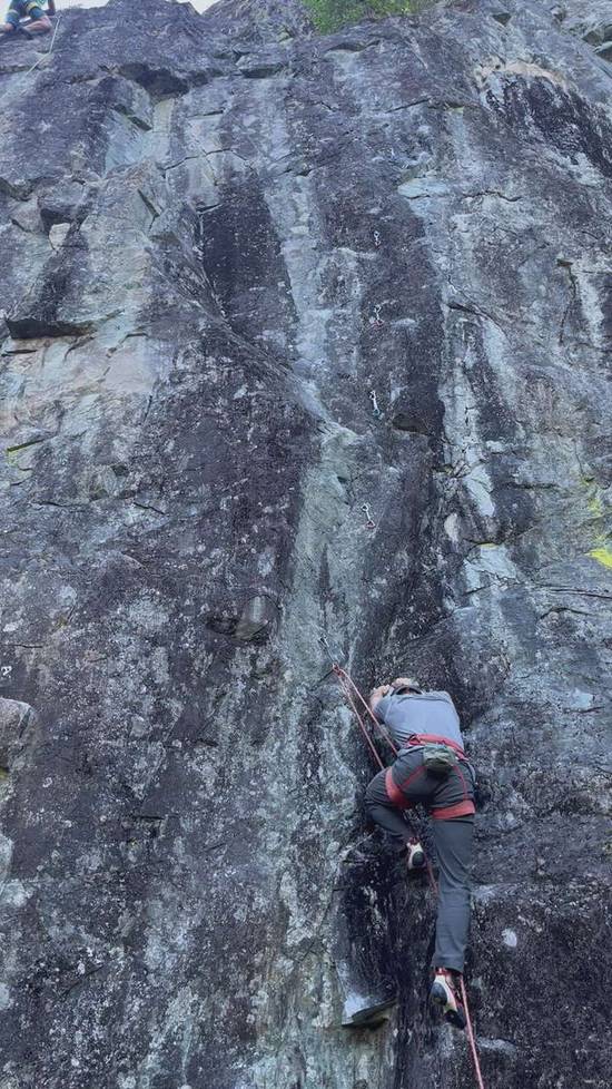 Steelhead 5.12b, Squamish - Beta Video from Aclow