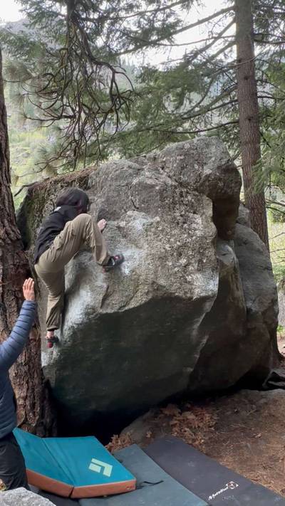 Bear Hug v5, Leavenworth - Beta Video from connie.climbthenics