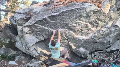 The Bone Garden v8, Squamish - Beta Video from LukeZimmerman