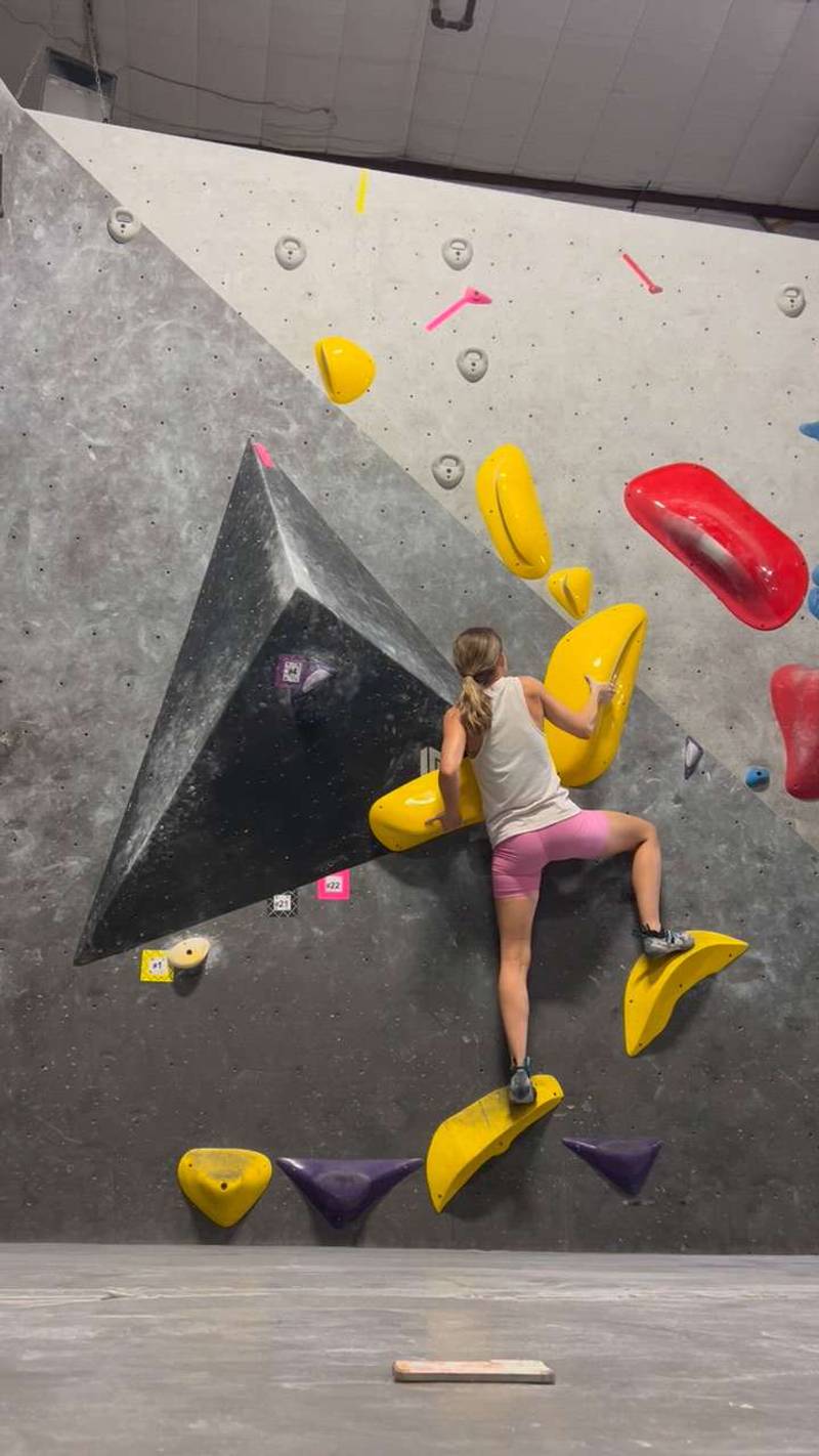 Yellow #1, Boulder, Black Rock Bouldering Gym - Beta Video from Maperr