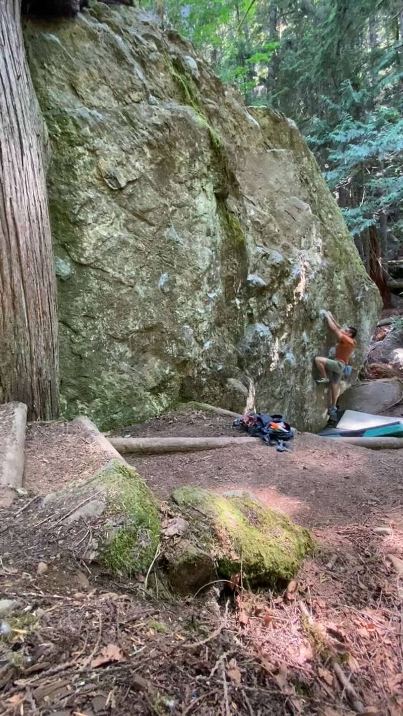 3/4 Traverse v5, Comox Lake - Beta Video from Bouldering_Bushido