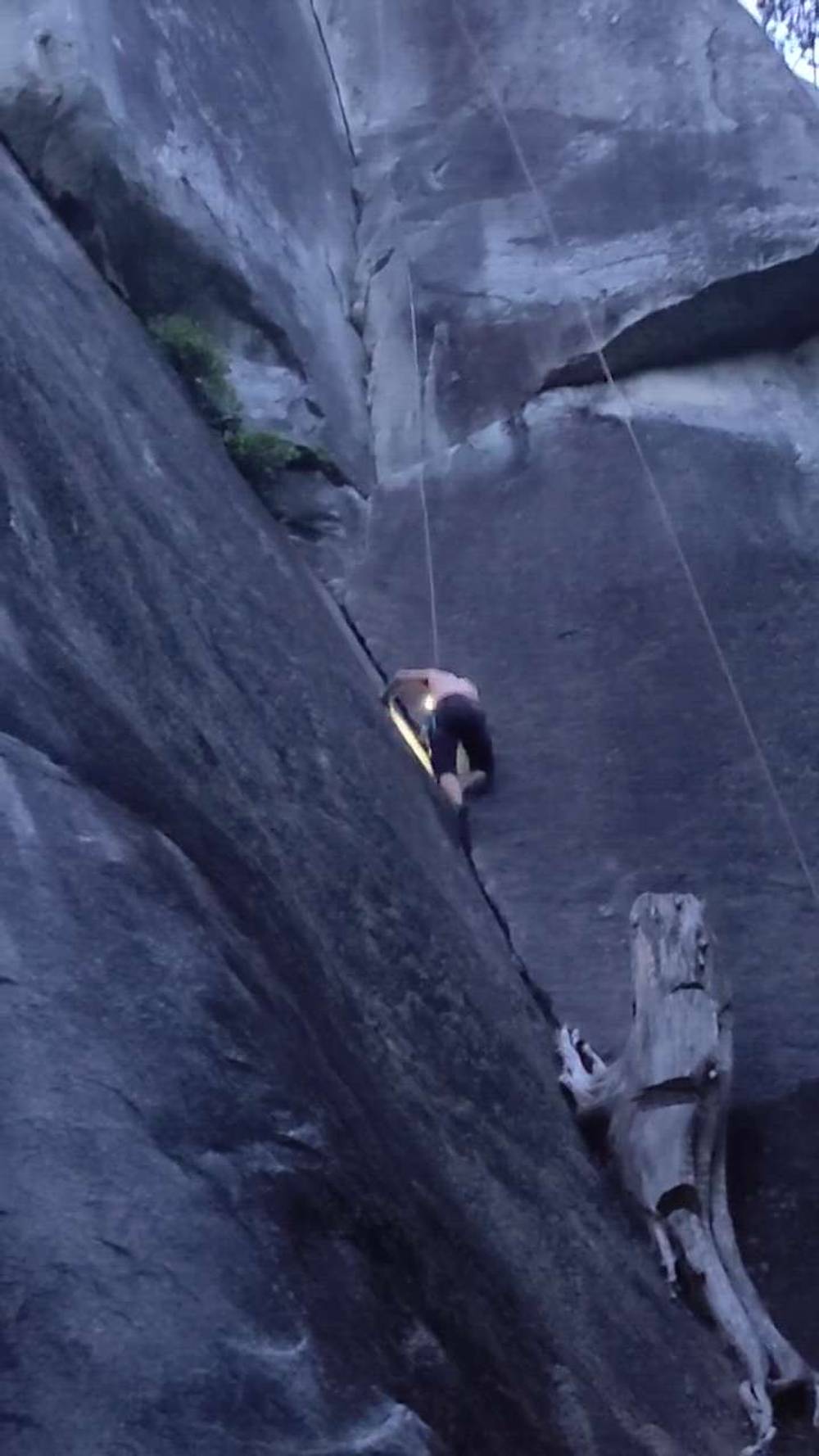 A Little Testis 5.10c, Squamish - Beta Video from SeanHenderson