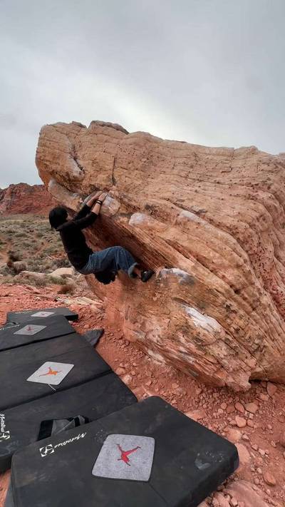 Pyramid Traverse v1, Red Rock - Beta Video from TaraIsAFish