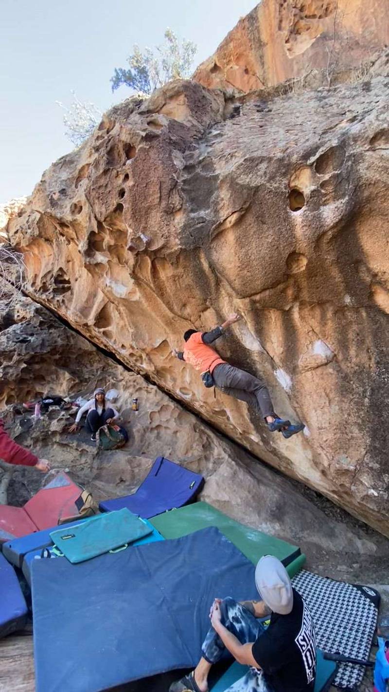 Eight Legged Man v7, Hueco Tanks - Beta Video from jooeyleee