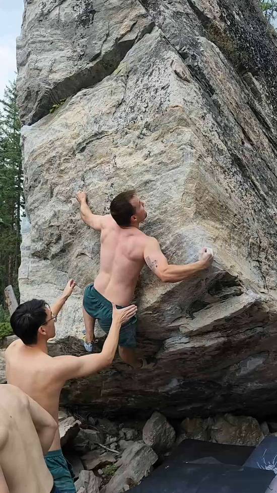 Surf Arete v7, Kelowna - Beta Video from CarsonClimbs