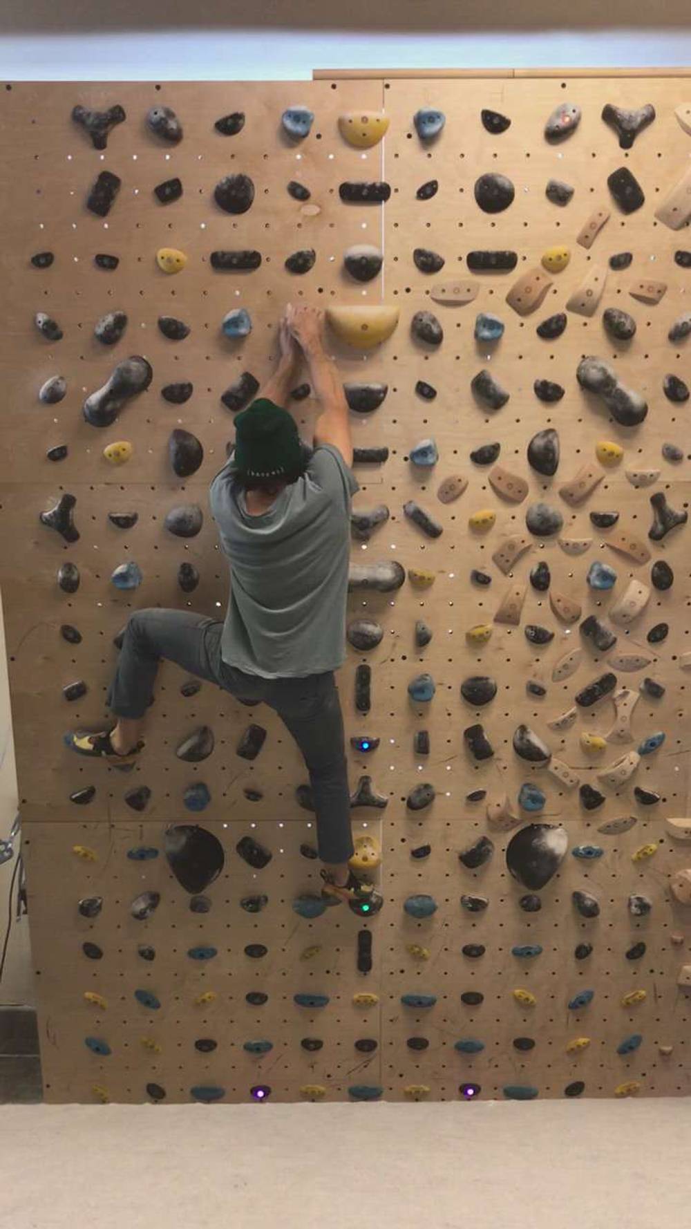 Lurch v4 - Grasshopper Board Bouldering - Watch Beta Videos