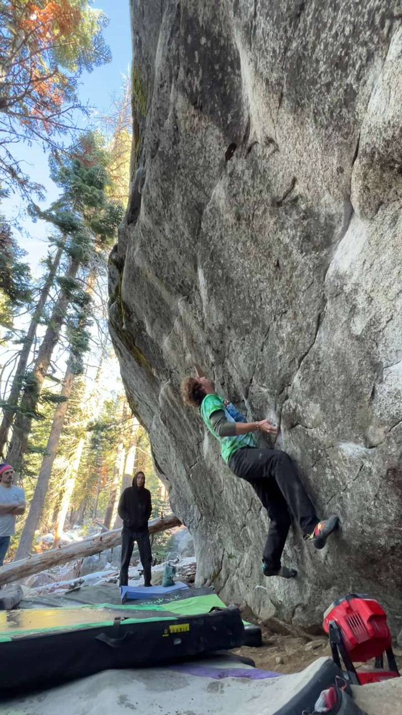 Wick's Sit v13, Lake Tahoe - Beta Video from cw.climbs