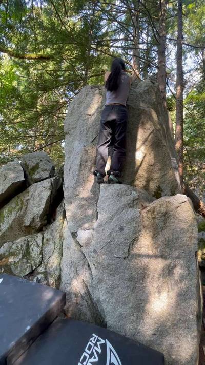 Stud Arete v0, Squamish - Beta Video from littlebox.climbs