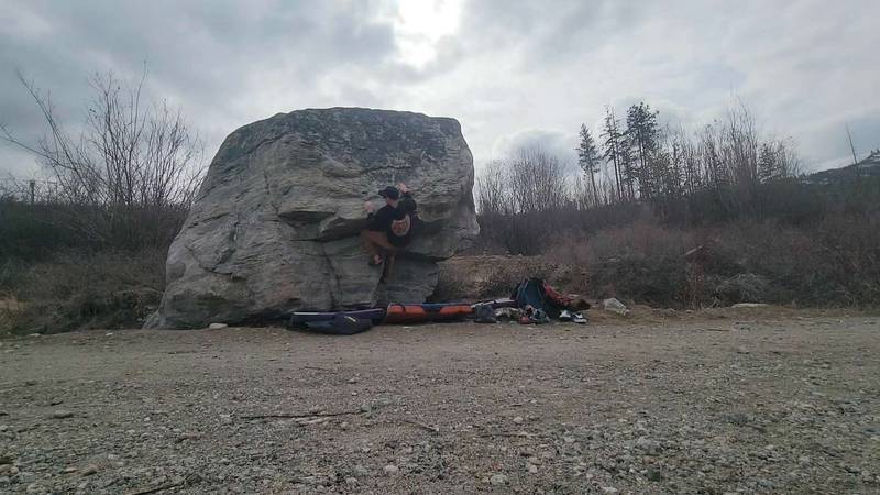 Thorn Apart v4, Kelowna - Beta Video from Climbinghigh42