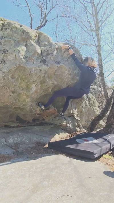 Coco Pebble v2, Hospital Boulders - Beta Video from sz
