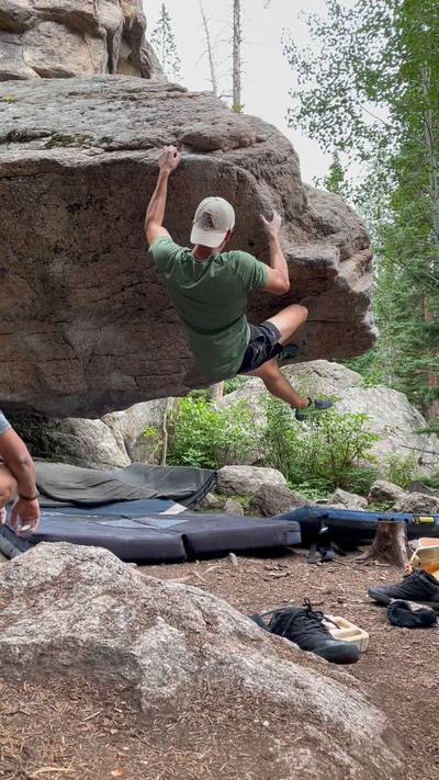 Mini Dagger Left v6, Rocky Mountain National Park - Beta Video from Mdmayhaps