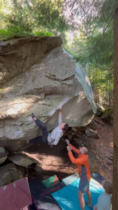 Sharma's Arete v8, Squamish - Beta Video from VikkiW
