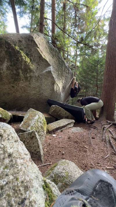 Lip-Smack Traverse v4, Squamish - Beta Video from dave4