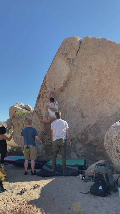 Classic Curl v1, Joshua Tree - Beta Video from Bouldering_in_socks