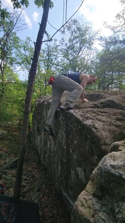 Sardonic Right v5, Taylors Falls - Beta Video from ClimbCrewDad