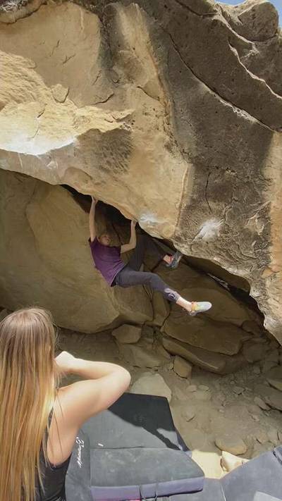 Gurkha Knife v9, Joe's Valley - Beta Video from TheWildAdalayde