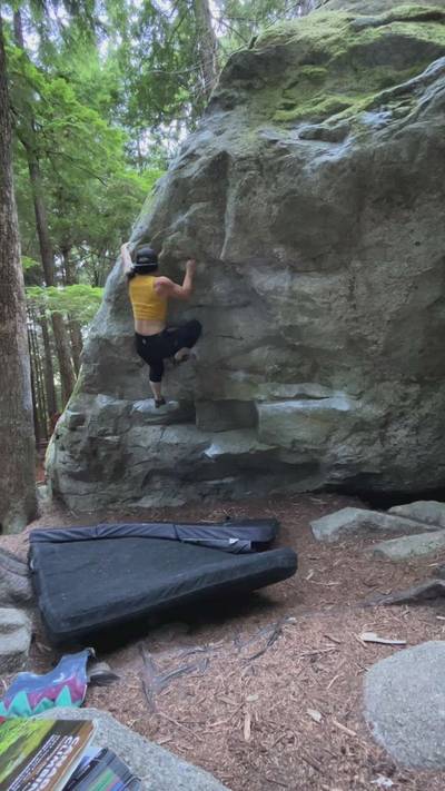 Sloppy Poppy v4, Squamish - Beta Video from mountainmarie