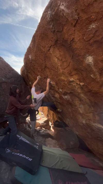Hector in a Blender v7, Hueco Tanks - Beta Video from travieggg