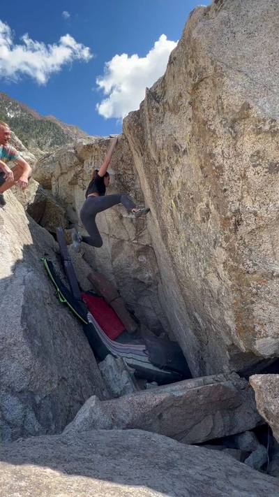 Stephan's Dihedral v7, Little Cottonwood Canyon - Beta Video from CathyG
