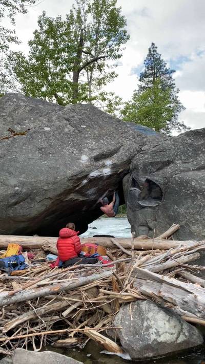 The Current v10, Leavenworth - Beta Video from Tristan