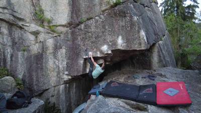 Muddy Waters v10, Squamish - Beta Video from Ivanluoo