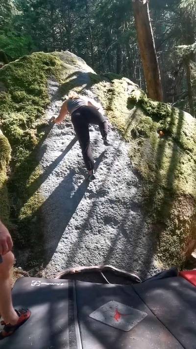 Nadia's Slab v1, Squamish - Beta Video from SMsirois
