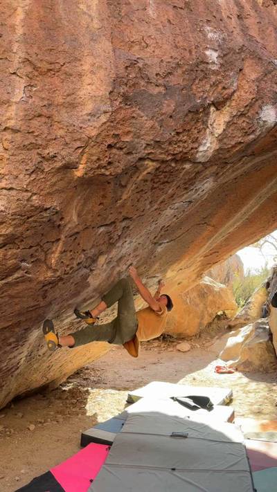Crown of Aragorn v13, Hueco Tanks - Beta Video from bfox