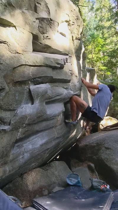 Squamish Days Traverse v2, Squamish - Beta Video from KingDyno
