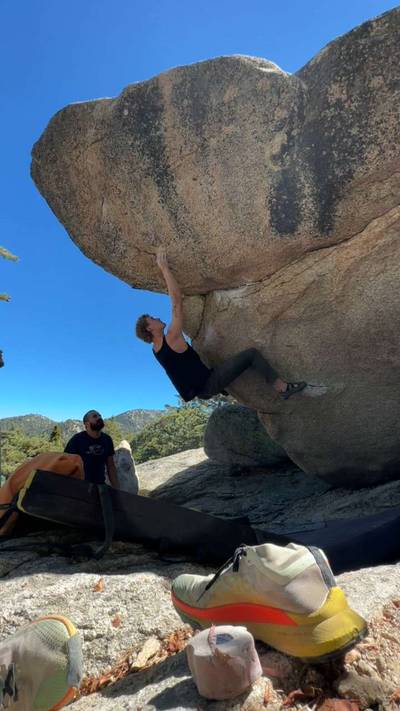 Captain America v8, Black Mountain - Beta Video from webbclimbs