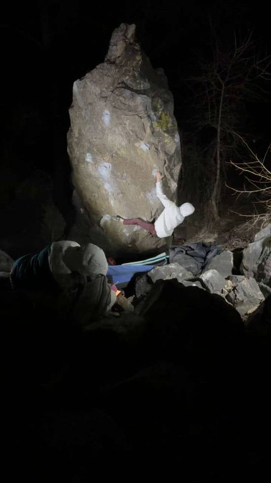 Flash Flood Low v11, Clear Creek Canyon - Beta Video from cmclimbs