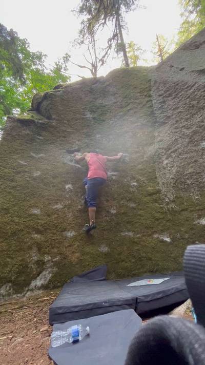 Amphitheatre Left v1, Squamish - Beta Video from RockBoi