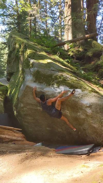Backwards in an Easy Chair v4, Squamish - Beta Video from KingDyno