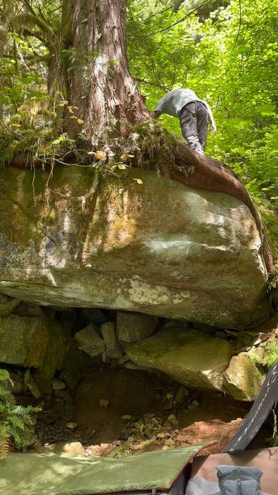 Happy Mother's Day v8, Miller River - Beta Video from climb_ryan