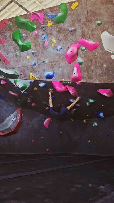 Yellow v7, Hogtown Boulders - Beta Video from mletemps