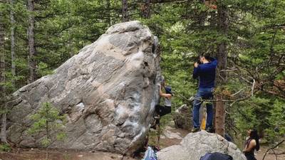 Warm Up Arete v3, Guanella Pass - Beta Video from prrdylady