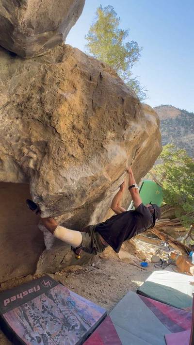 Electric Fence (center) v7, Joe's Valley - Beta Video from brando