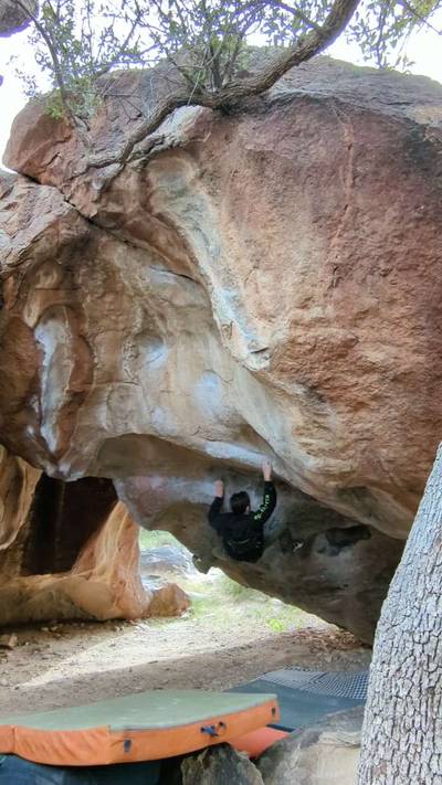 Full Service v10, Hueco Tanks - Beta Video from Stickyshoes