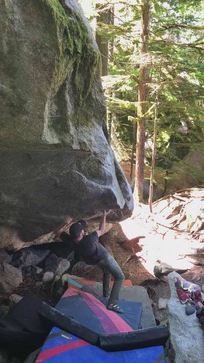 Worm World Cave v9, Squamish - Beta Video from jonJON