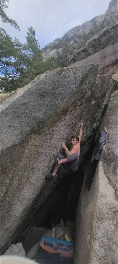 Frontside v12, Squamish - Beta Video from Kaskerkid