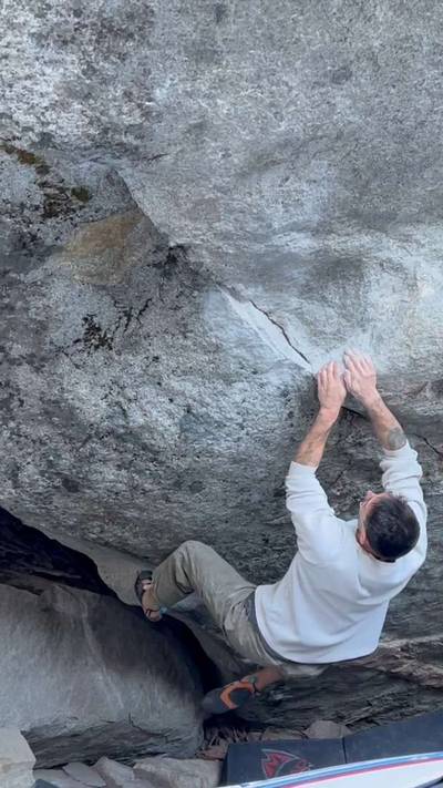 III Cave v10, Lake Tahoe - Beta Video from StinkeePete