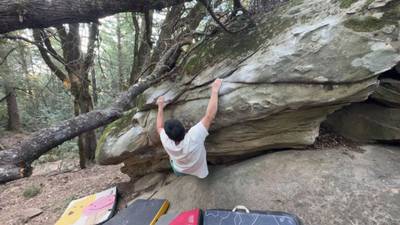 International Female v7, Indian Rock - Beta Video from austinclimbsweird