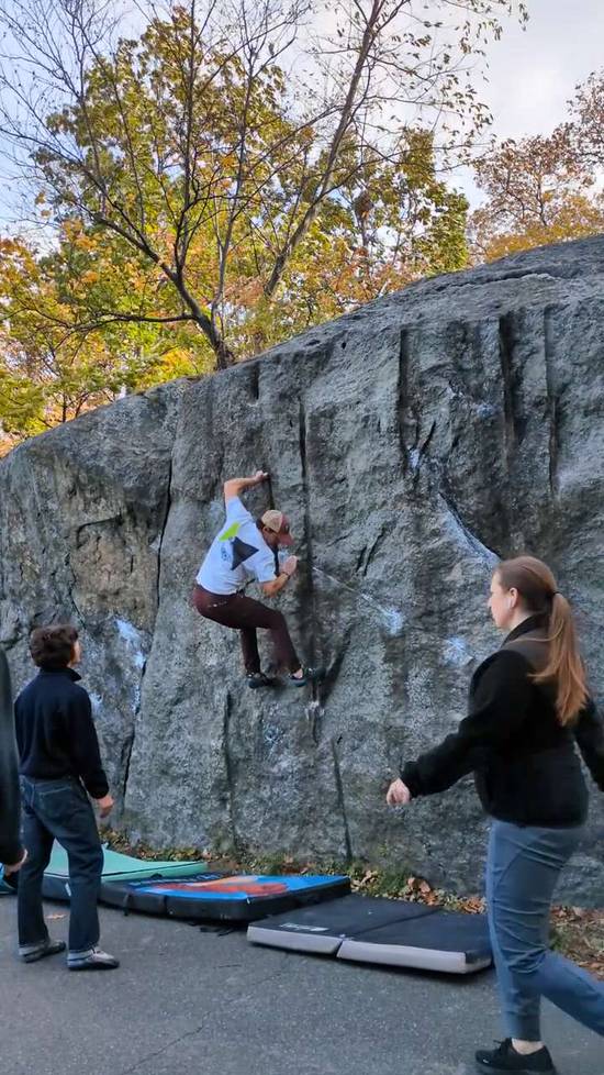 Glory Hole Sit v4, New York City - Beta Video from capt.adventurepants