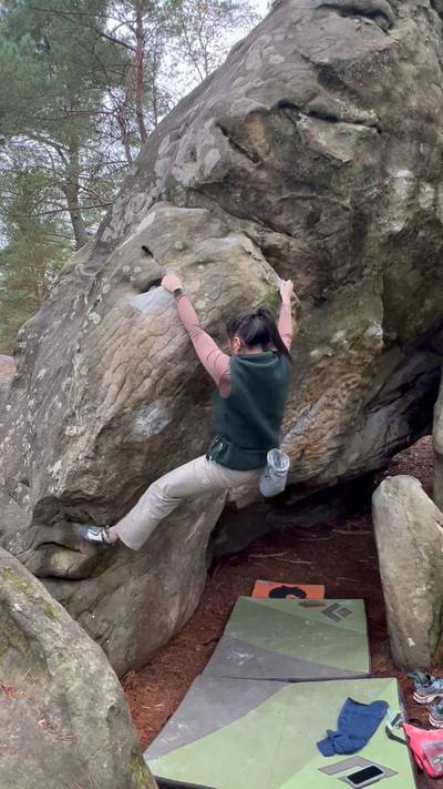 irrespirable v5, Fontainebleau - Beta Video from shanslowclimbs