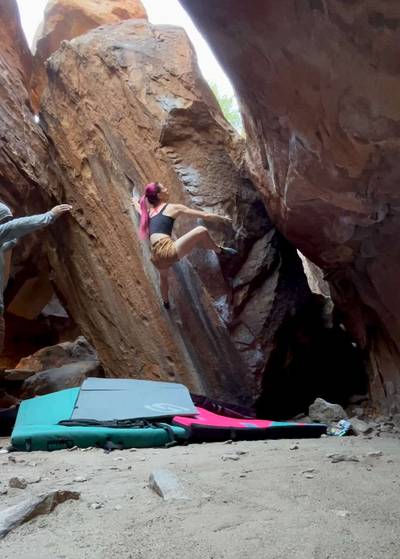 Denizen v4, Hueco Tanks - Beta Video from JoanieMars