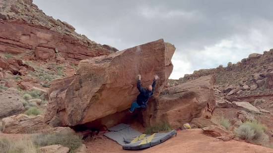 Altitude Stasis v10, Moe's Valley - Beta Video from c_healy