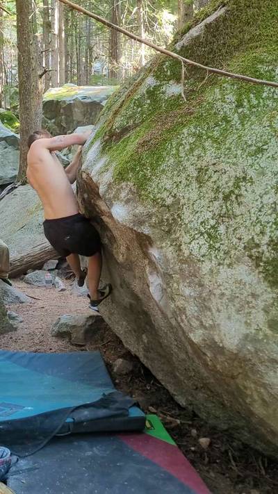 University Crawl v7, Squamish - Beta Video from CarsonClimbs