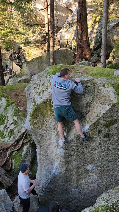 Practical Horseman v4, Squamish - Beta Video from CarsonClimbs