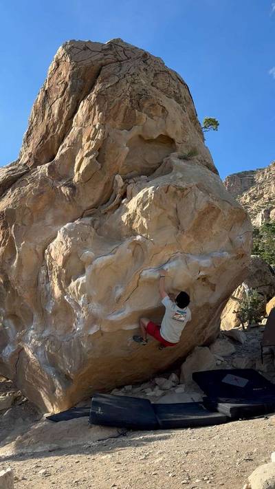 Stumble Bum Traverse v4, Joe's Valley - Beta Video from isaiahcrux