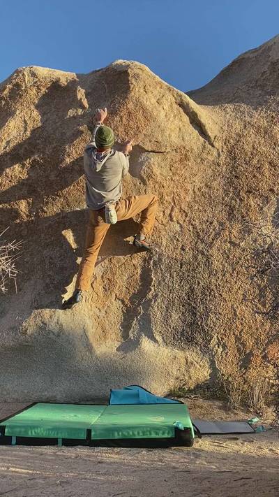 Boxer v2, Joshua Tree - Beta Video from Bouldering_in_socks
